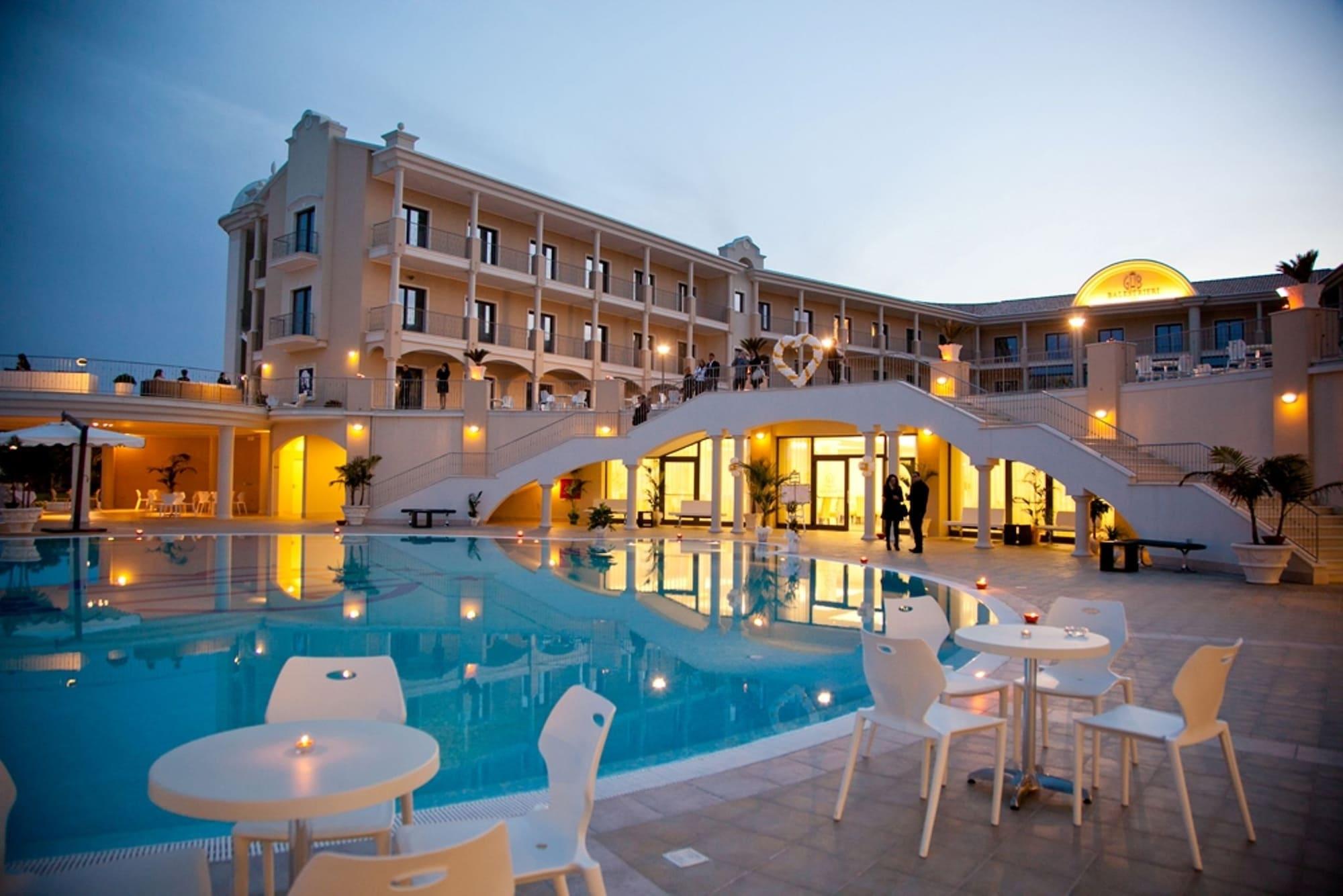 Grand Hotel Balestrieri Torre Melissa المظهر الخارجي الصورة
