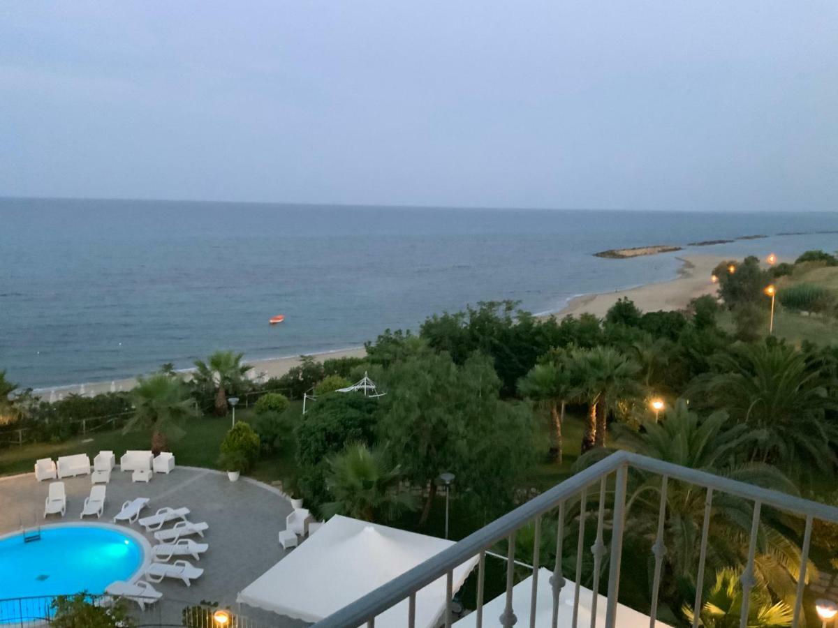 Grand Hotel Balestrieri Torre Melissa المظهر الخارجي الصورة