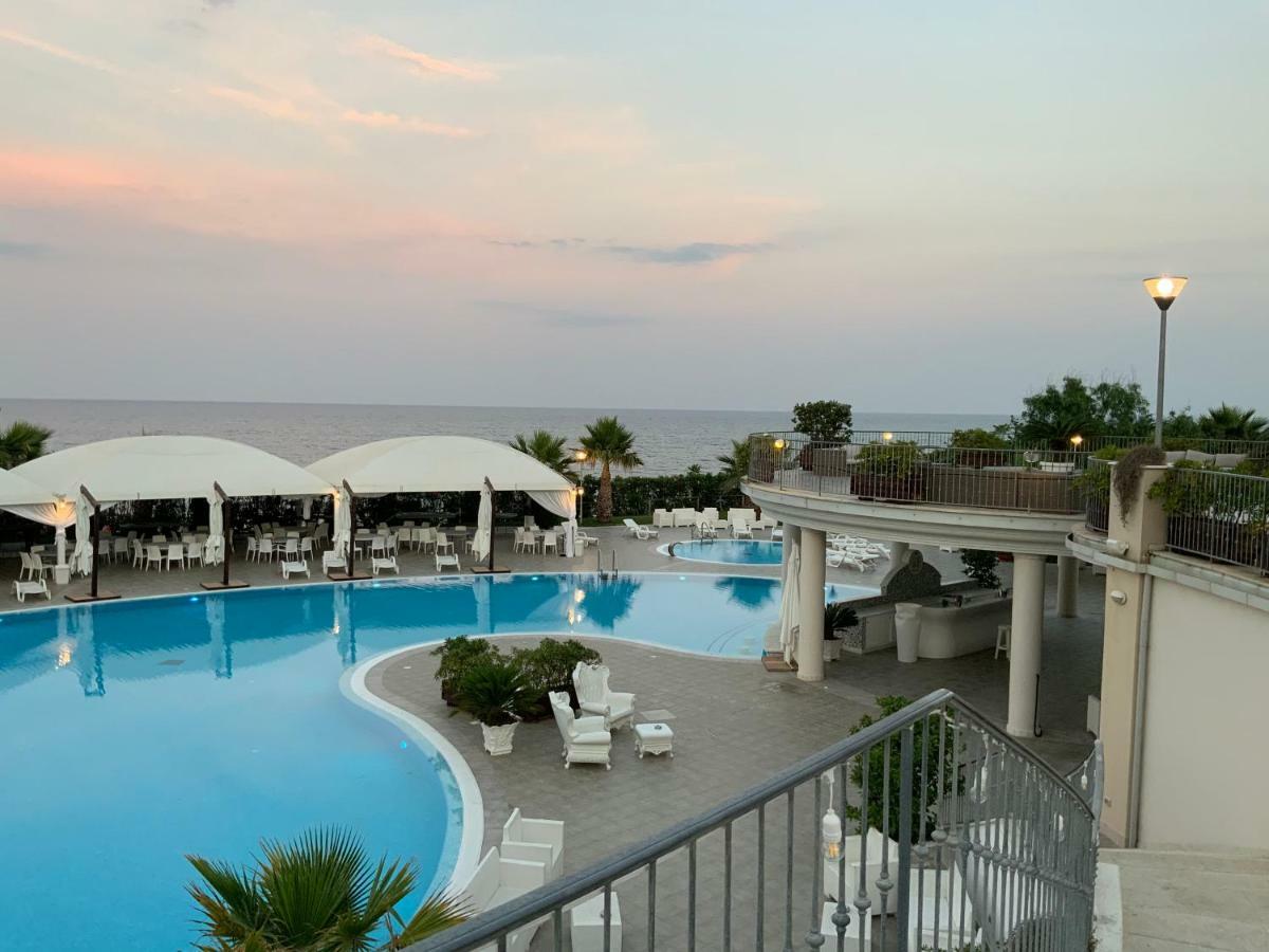 Grand Hotel Balestrieri Torre Melissa المظهر الخارجي الصورة