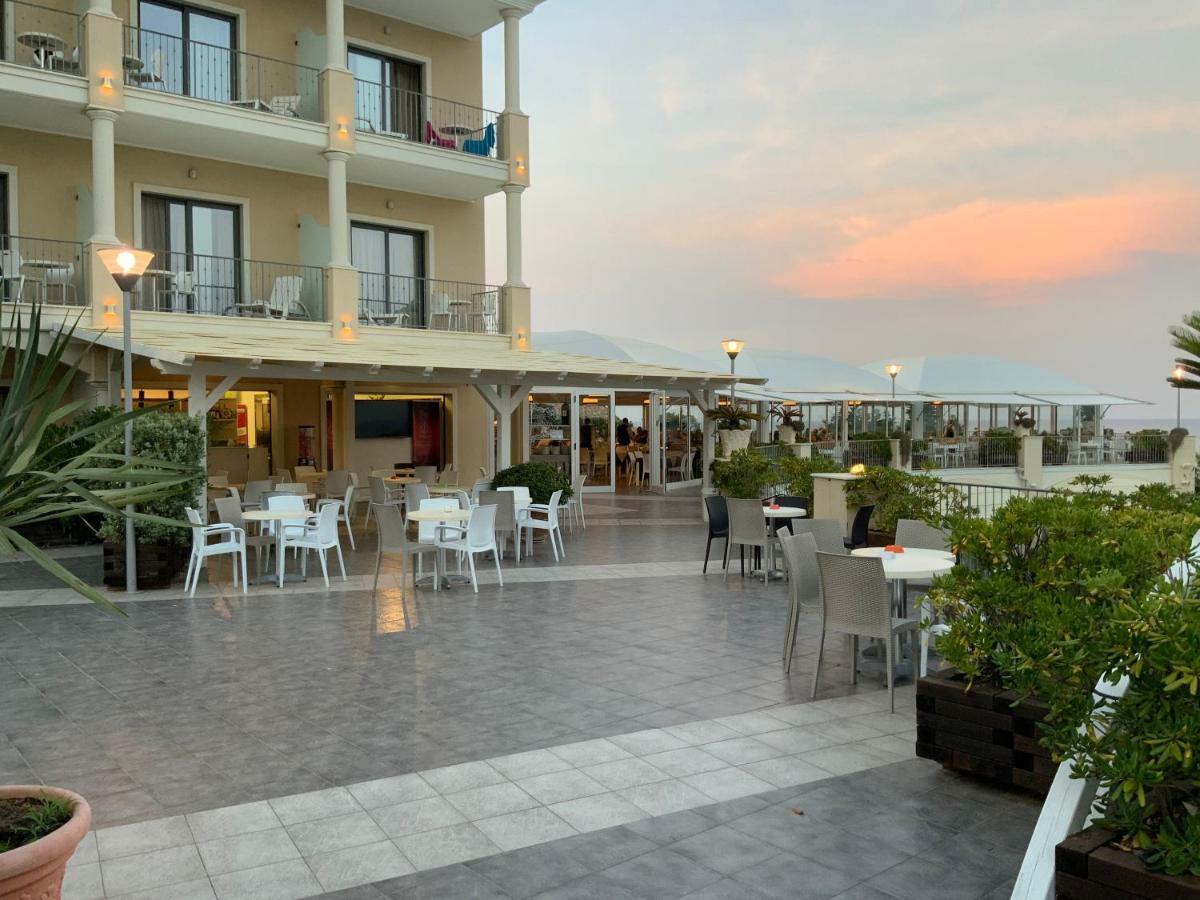Grand Hotel Balestrieri Torre Melissa المظهر الخارجي الصورة