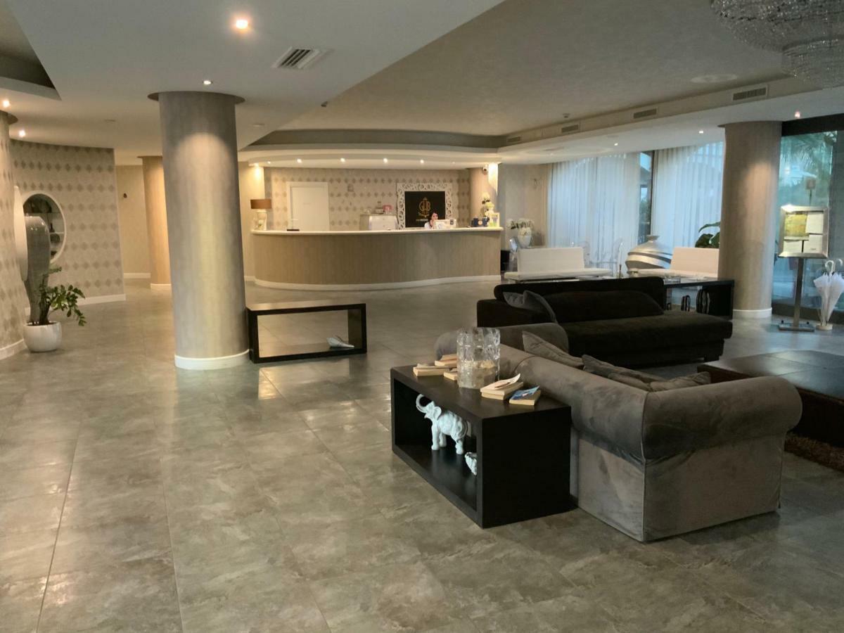 Grand Hotel Balestrieri Torre Melissa المظهر الخارجي الصورة