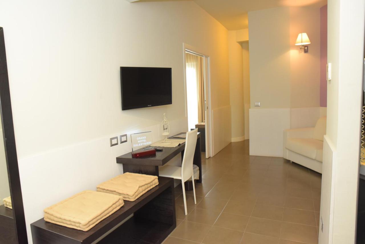 Grand Hotel Balestrieri Torre Melissa المظهر الخارجي الصورة